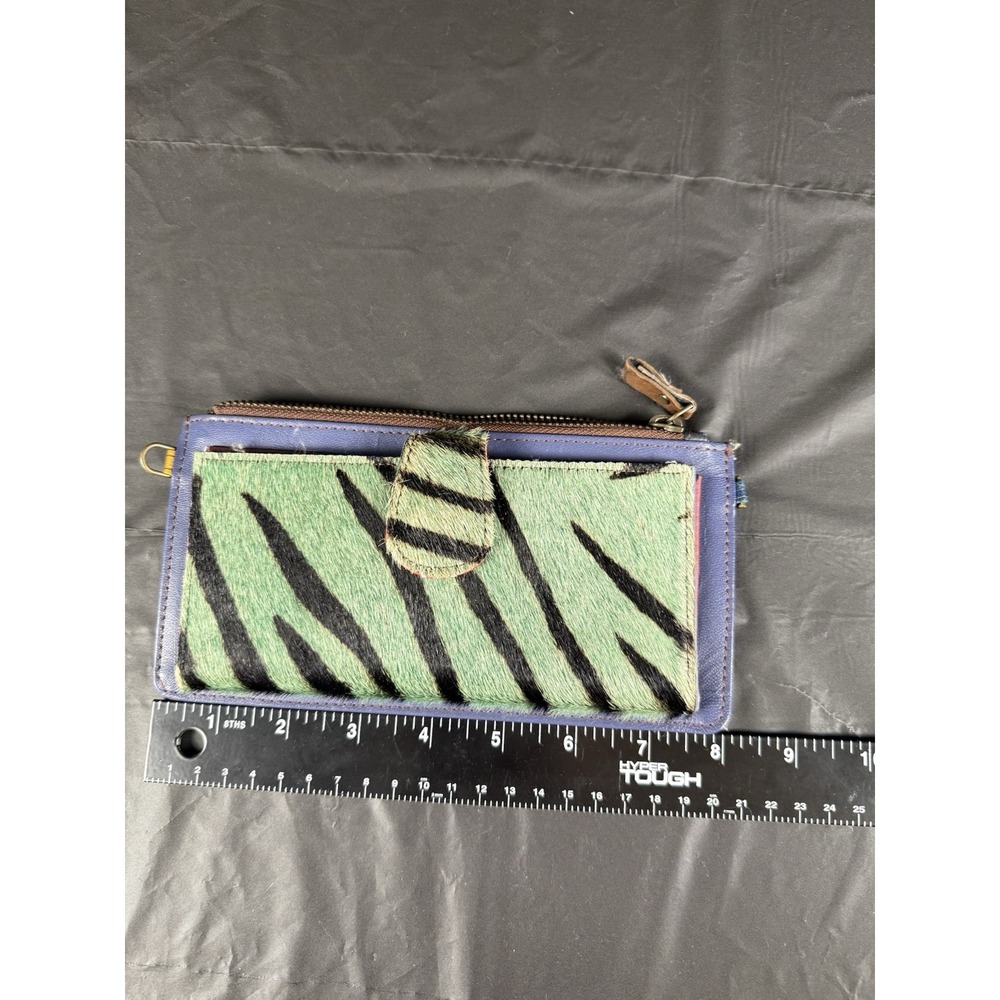 Soruka rare coveted one of a kind wallet and crossbody clutch. Missing strap. - Picture 11 of 16